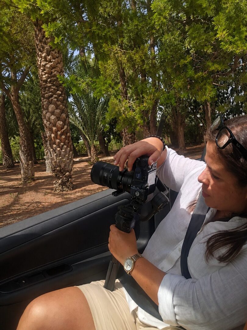 Professional Gold Button videographer filming the Divorce to Domination™ Experience in Alicante, capturing every transformational moment.